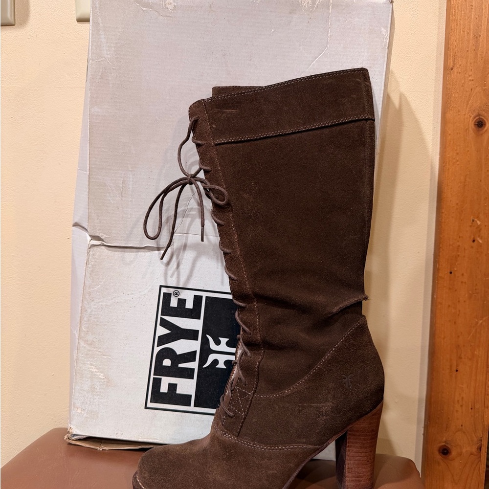 Frye Village Women's Brown Lace Up Boots